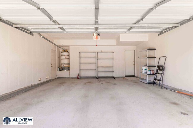 Building Photo - Beautifully Updated 4 Bedroom Single Family Home in Peaceful Glen Willow, West Irvine