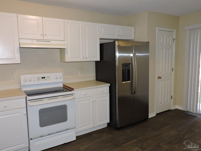 Building Photo - 1005 Antigua Cir