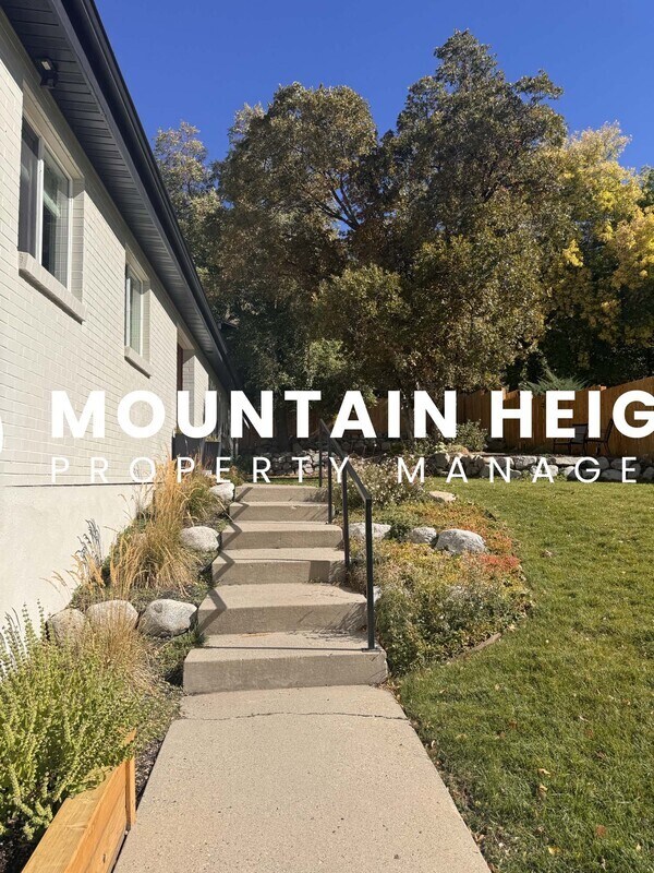 Building Photo - 8589 Kings Hill Dr