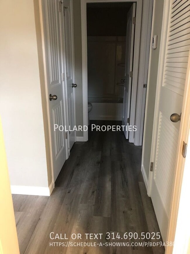 Building Photo - 208 John St