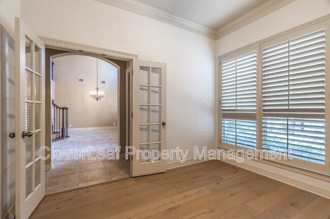 Building Photo - 1231 Via Belcanto