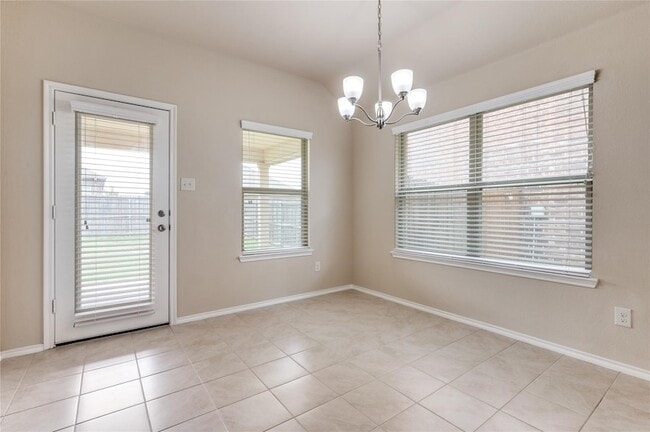 Building Photo - 1028 Lake Woodland Dr