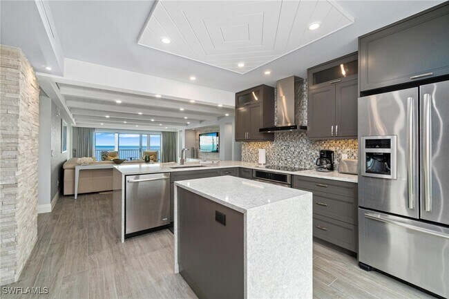 Building Photo - 9051 Gulf Shore Dr