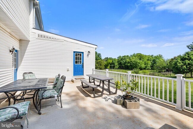 Building Photo - 4301 Mountain View Dr