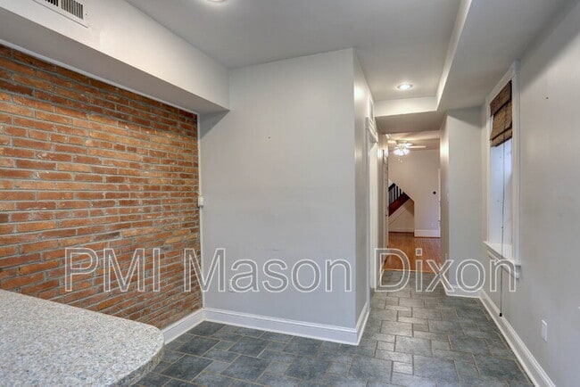 Building Photo - 1416 Riverside Ave