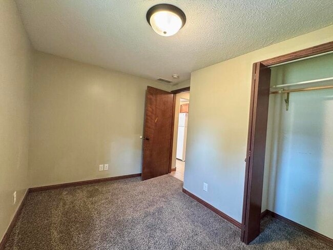 Building Photo - 411 S Nubia St