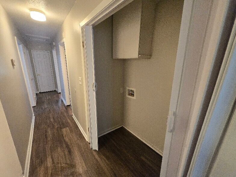 Building Photo - 205 Reno Ave