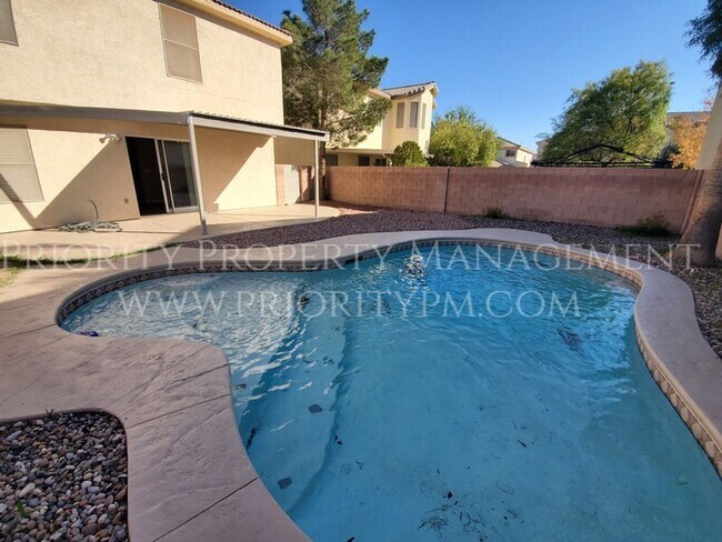 Building Photo - NW Single Family Home w/INGROUND POOL!!
