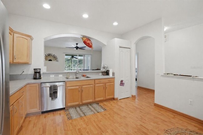 Building Photo - 5810 Hummingbird Ct