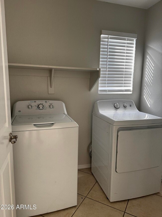 Building Photo - 1921 W Winchester Way