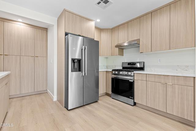 Building Photo - 7552 Bloomington Ave