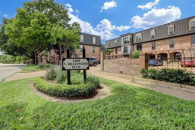 Building Photo - 2400 N Braeswood Blvd