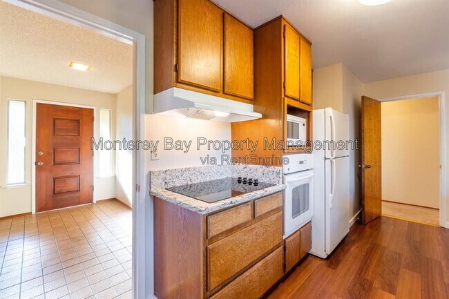 Building Photo - 27045 Meadows Rd