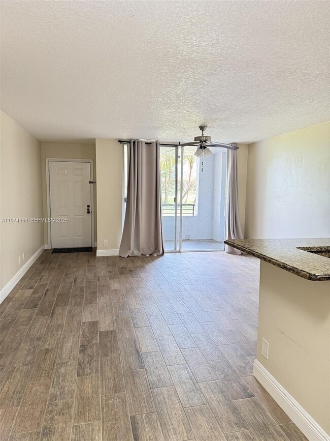 Building Photo - 811 Lyons Rd