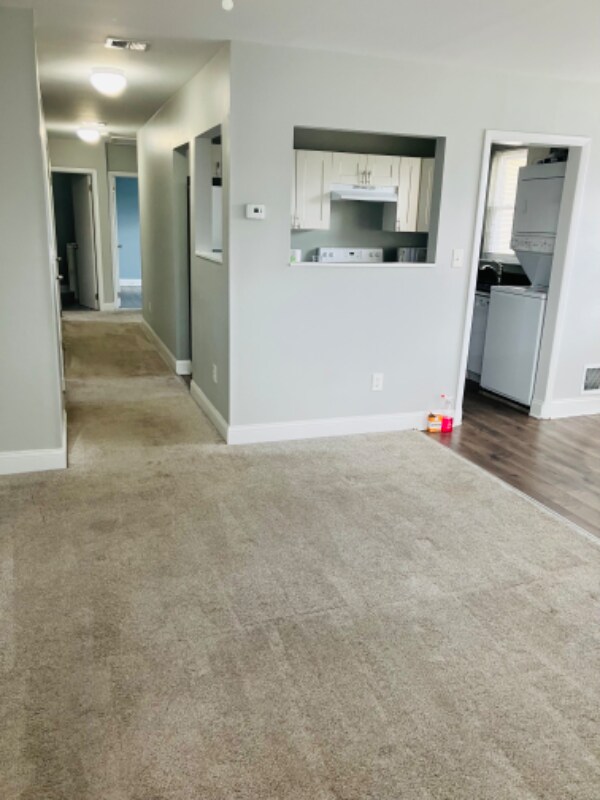 Building Photo - 26 Florence Tollgate Pl