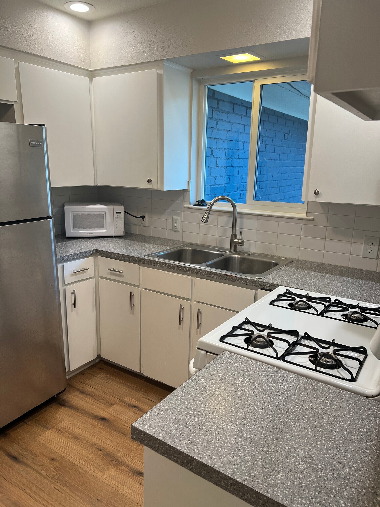 Building Photo - 2410 Audubon Pl