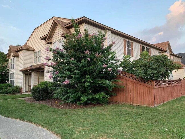 Primary Photo - 137 Post Oak Rd