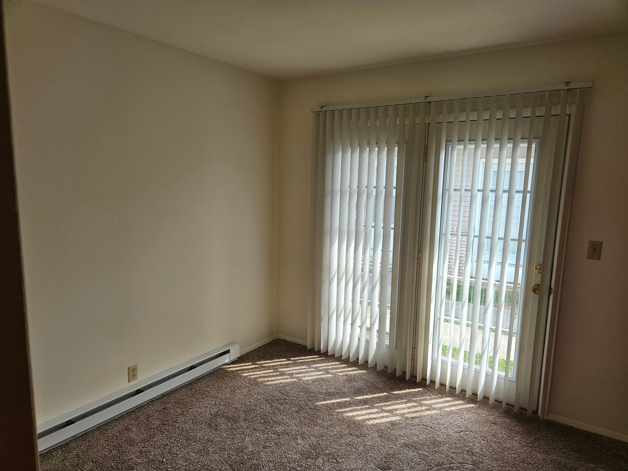 Building Photo - 158 Hillcrest Ave