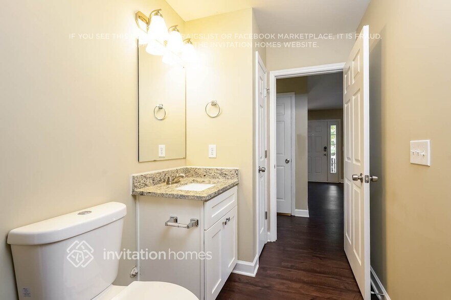 Building Photo - 2741 Bridgeport Dr