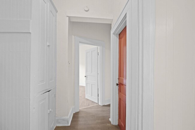 Building Photo - 131 W 13th St