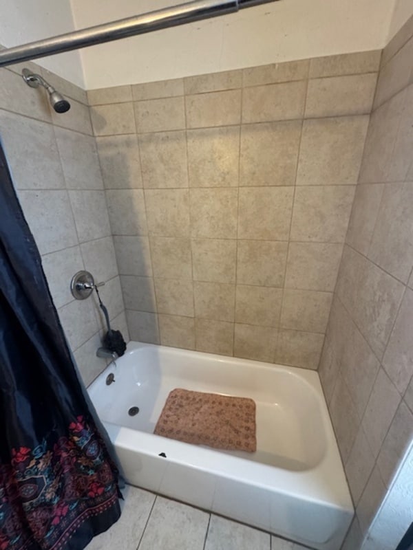 Building Photo - 2843 W Garrison Ave