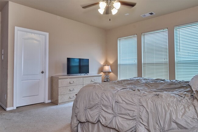 Building Photo - 26418 Green Heron Dr