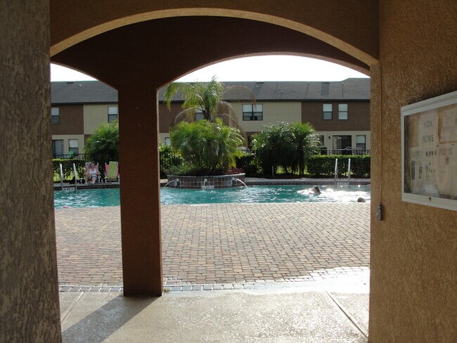 Building Photo - 2228 Seven Oaks Dr