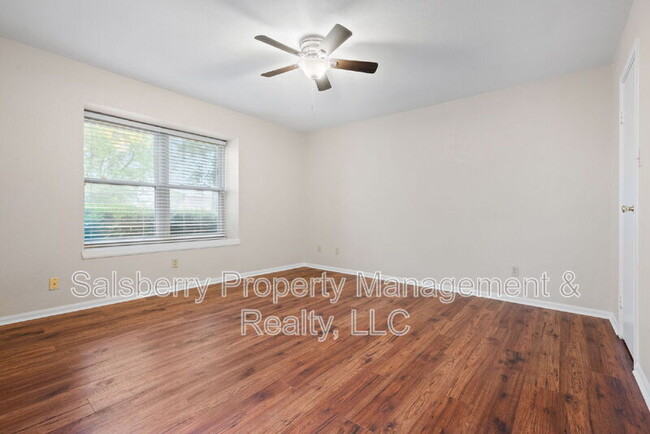 Building Photo - 255 Barclay Ave