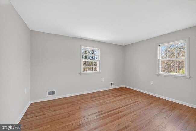 Building Photo - 21733 Oatlands Rd
