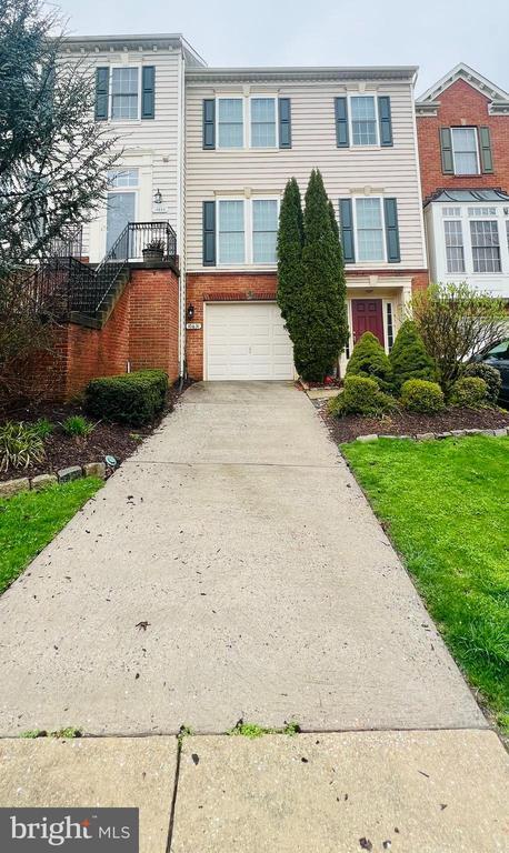 Building Photo - 10631 Sandown Way
