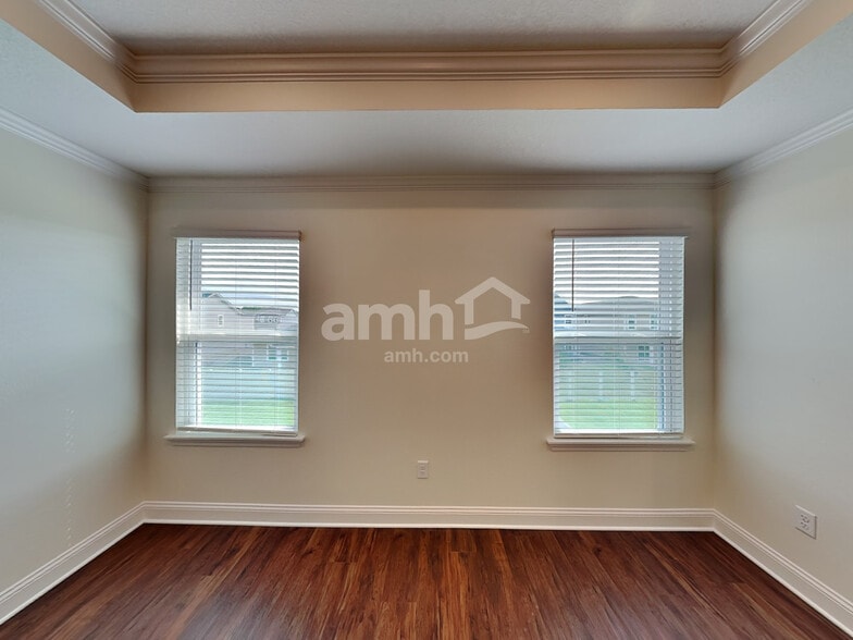 Building Photo - 508 Onate Cir