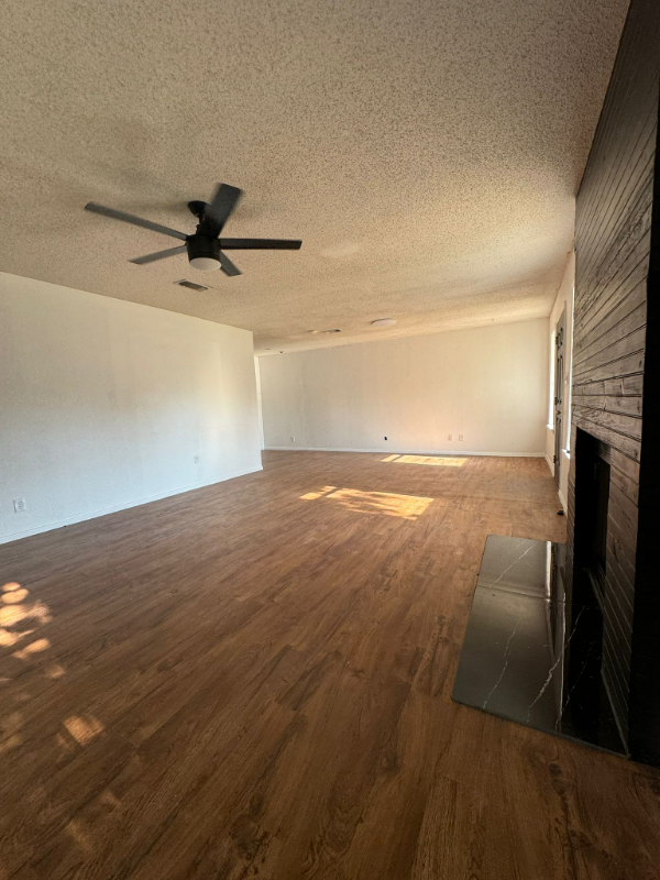 Building Photo - 1026 Almond Cir