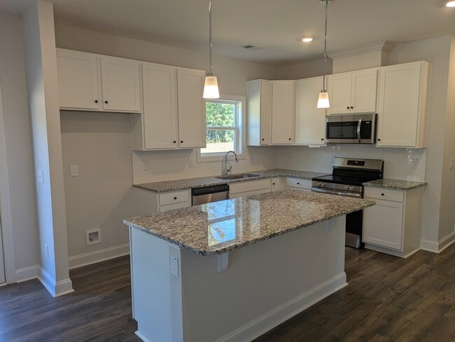 Building Photo - 1384 Ouray Dr