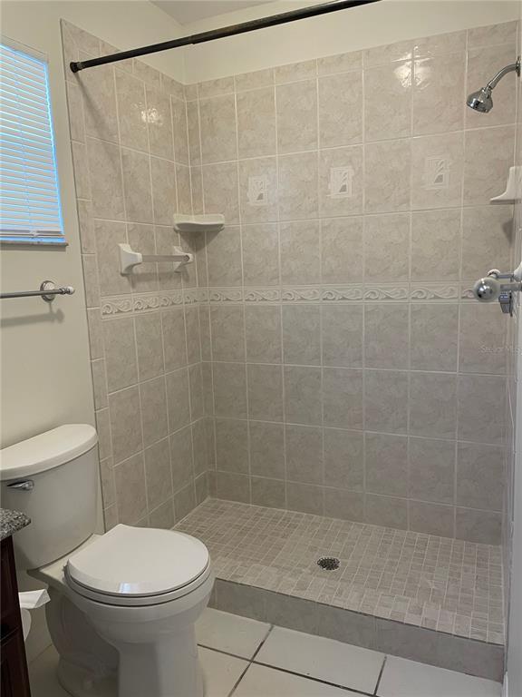 Building Photo - 1424 Chesterfield Dr