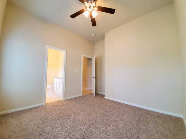 Building Photo - 4214 Weaver Rd