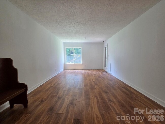 Building Photo - 23 Longbow Ct