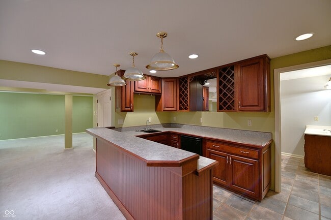 Building Photo - 1402 Edinburgh Dr