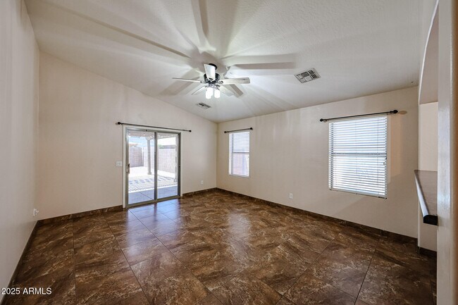 Building Photo - 11761 W Dos Rios Dr