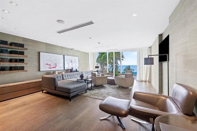 Building Photo - 2711 S Ocean Dr