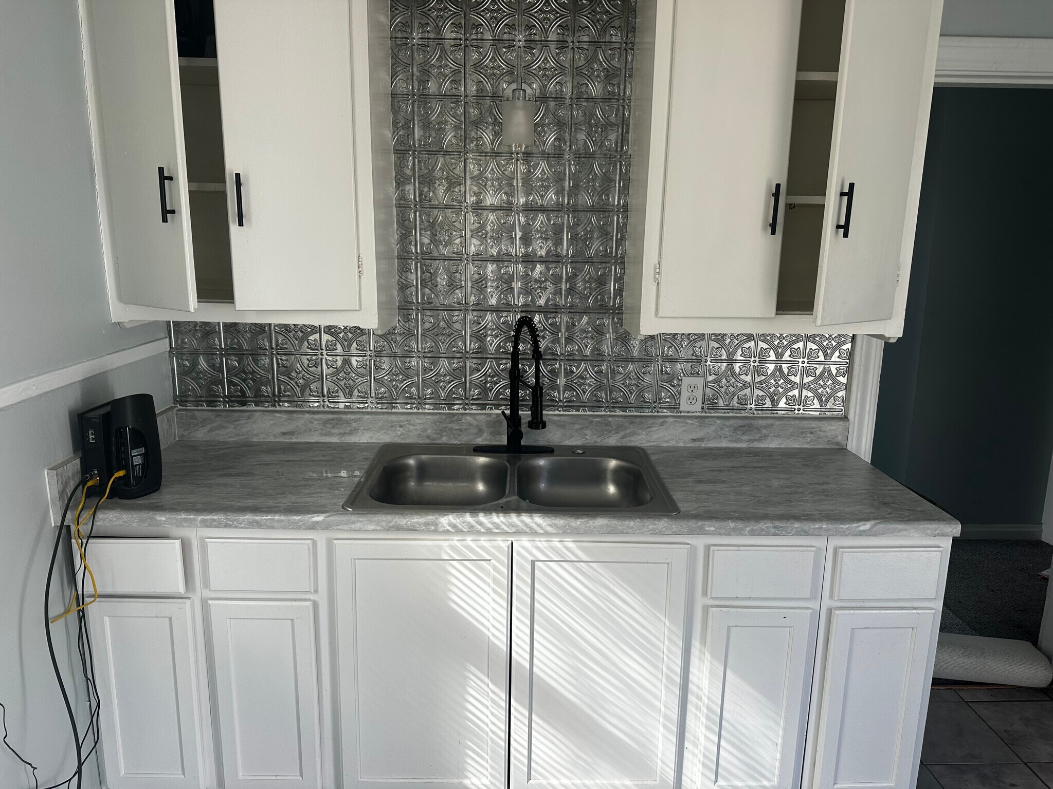 Building Photo - 408 S Smithville Rd