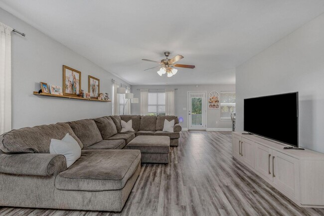Building Photo - 2892 Shoni Dr