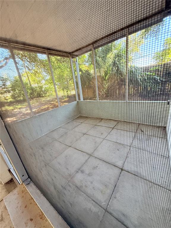 Building Photo - 731 71st Ave N