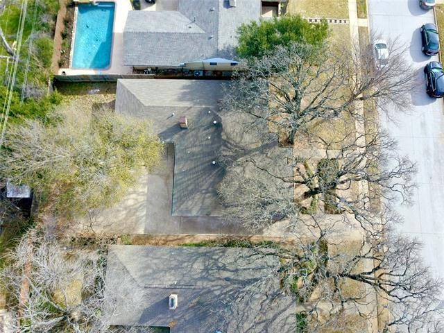 Building Photo - 213 E Scotland Dr