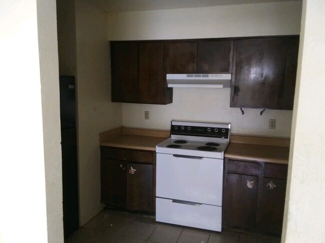 Building Photo - 4812 Johnson Rd