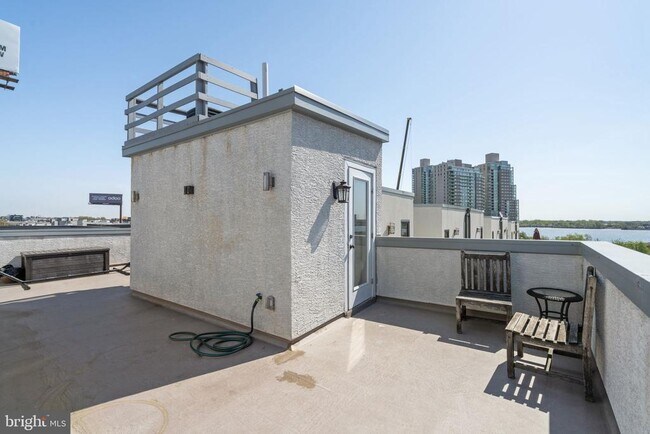 Building Photo - 110 Olive St