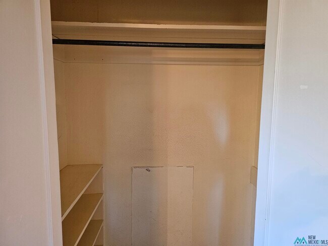 Building Photo - 1801 Eastridge Dr