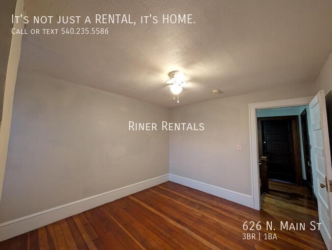 Building Photo - 626 N Main St