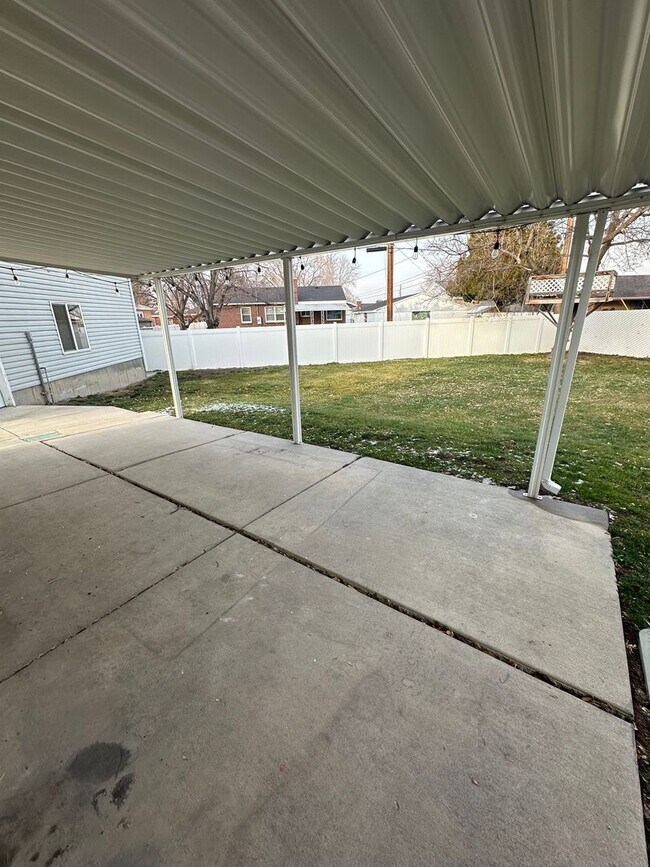 Building Photo - GET $500 OFF THE FIRST MONTHS RENT!!!