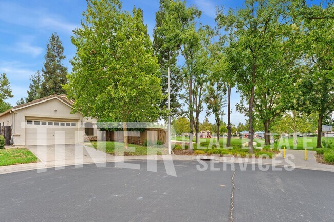 Building Photo - 149 Canberra Ct