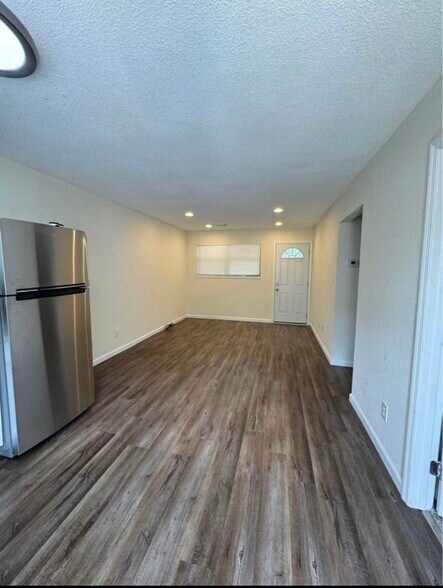 Building Photo - 405 Westcliff Cir